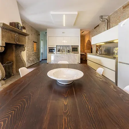 Ginevra - Modern Design & Private Pool Villa